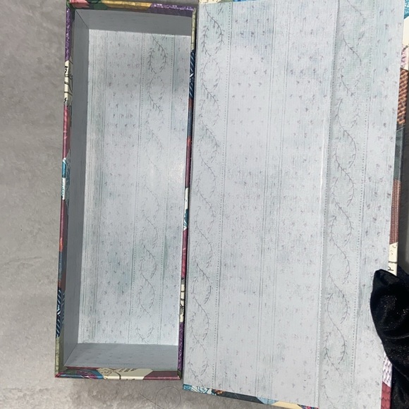 Colorful Hexagon Patterned Box - Picture 3 of 12